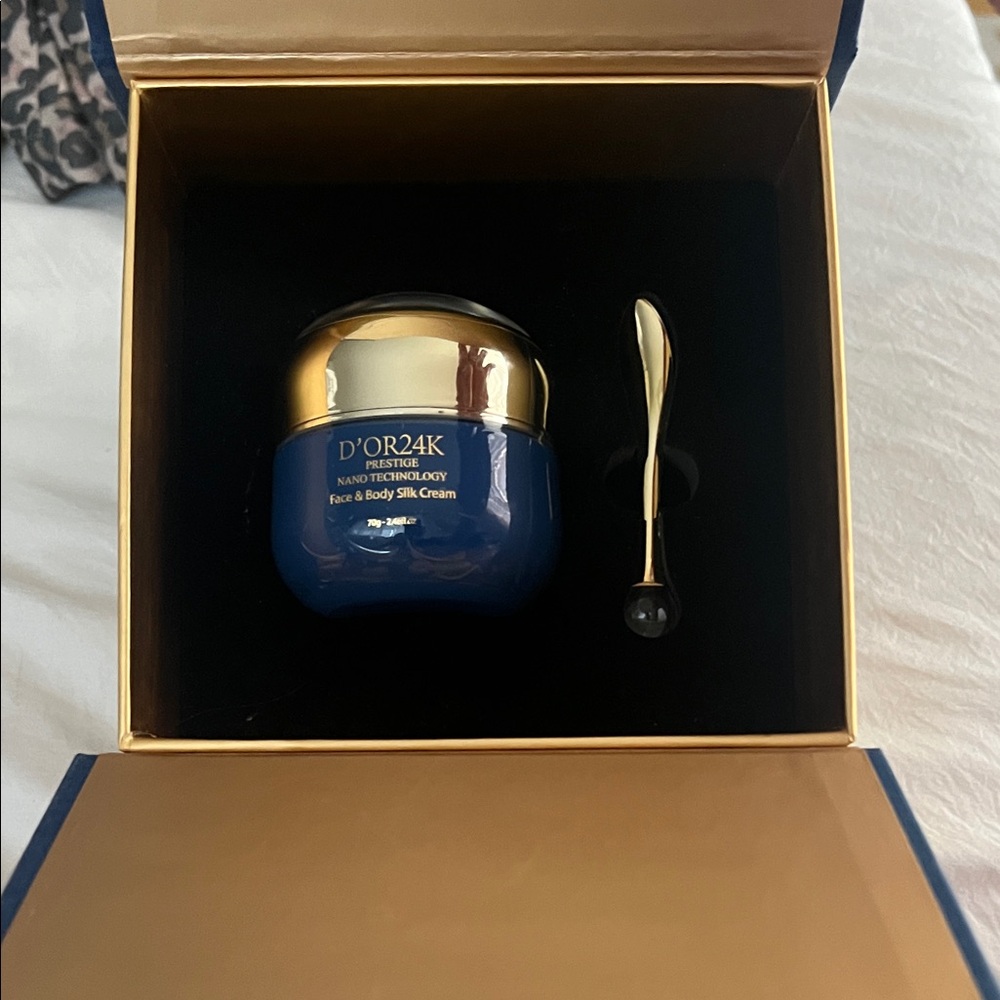 D’OR24K PRESTIGE NANOTECHNOLOGY Face & Body Silk Cream - Blue and Gold - Picture 6 of 6